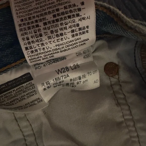 Levi's Premium Blue Denim - Picture 5 of 5